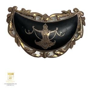 Vintage Thainakon Siam brooch